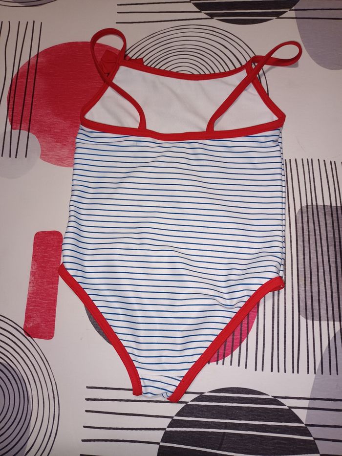 Maillot de bain 1 pièce Minnie taille 3 ans 👧 état neuf - photo numéro 4