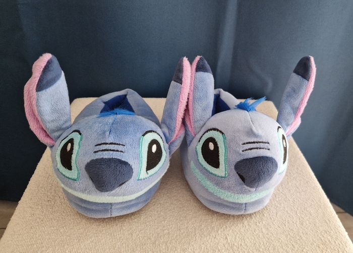 Chaussons Stitch pointure 30/31 - photo numéro 2