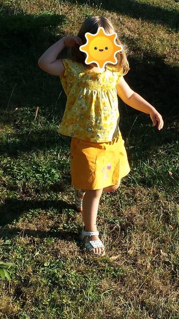 Ensemble jupe short et son top assorti fleuri
