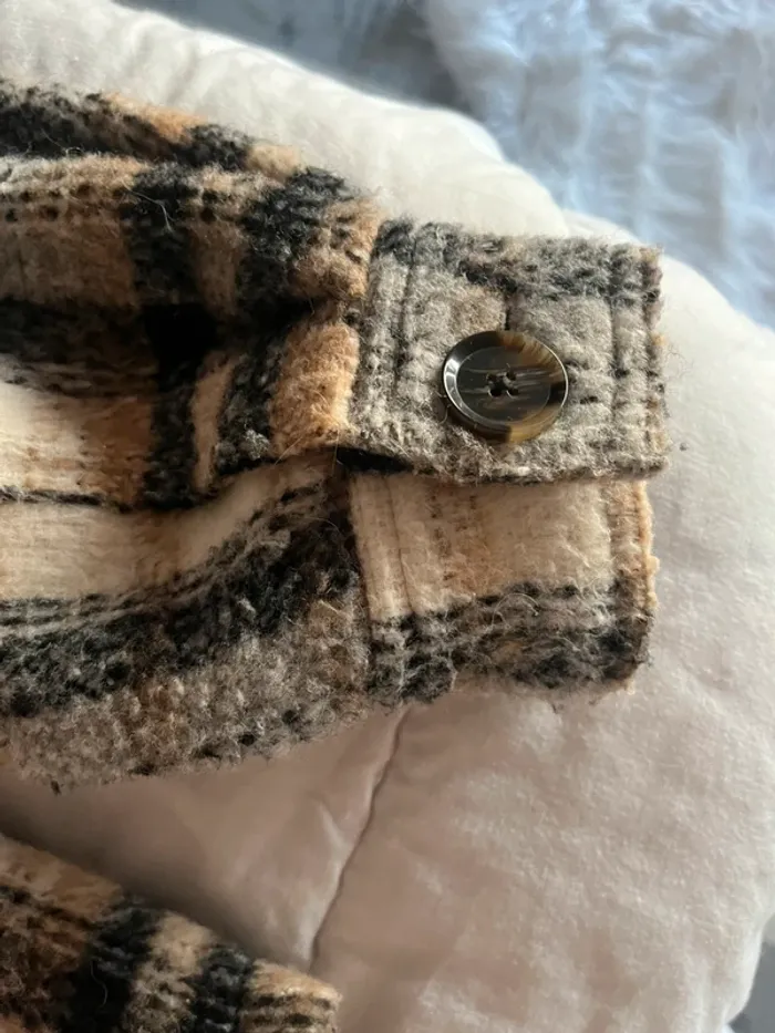Veste surchemise à carreaux Bershka - photo numéro 5