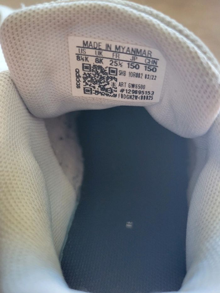 Baskets à scratch Adidas - Pointure 25.5 - photo numéro 5