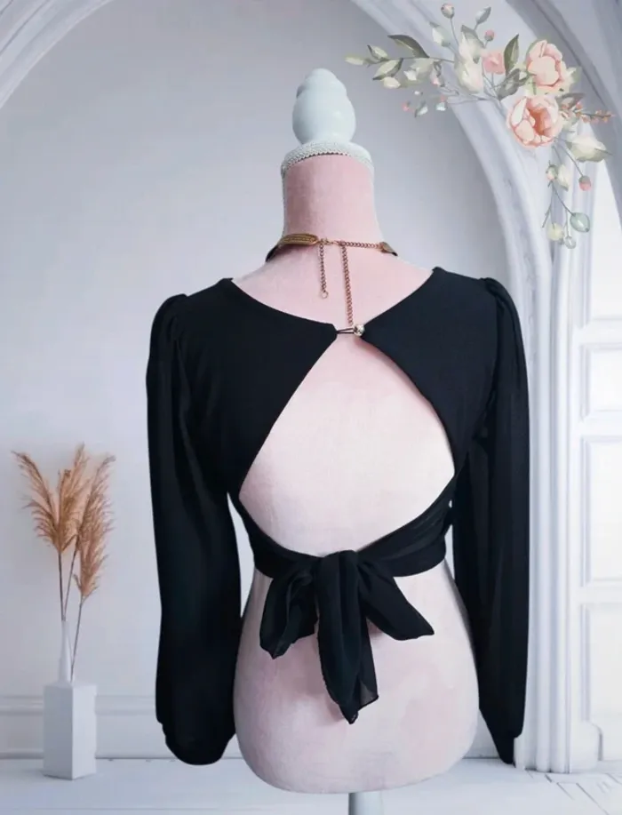 Blouse décolleté armature - photo numéro 2