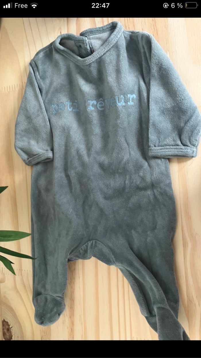 Lot pyjama 1 mois - photo numéro 2