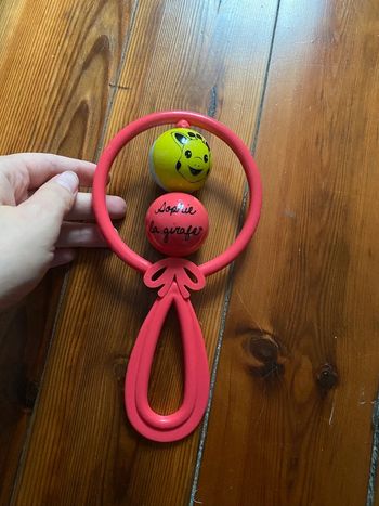 Hochet Sophie la girafe rouge
