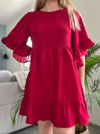 Robe rouge neuve