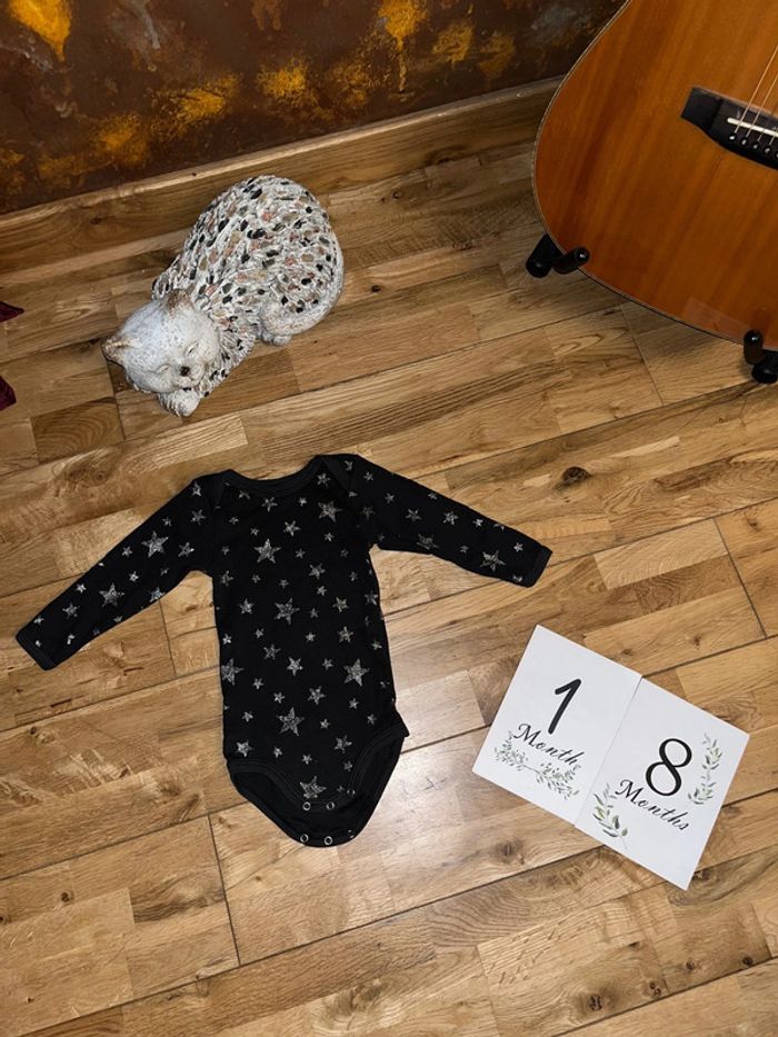 Body noir étoiles argentées très bon état petit bateau 18mois/81cm