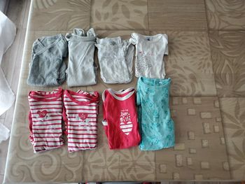 Lot 8 bodis manches longues 12 mois 74 cm