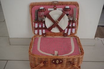 Panier Pique Nique Isotherme IDRO en osier tressé équipé pour 4 personnes