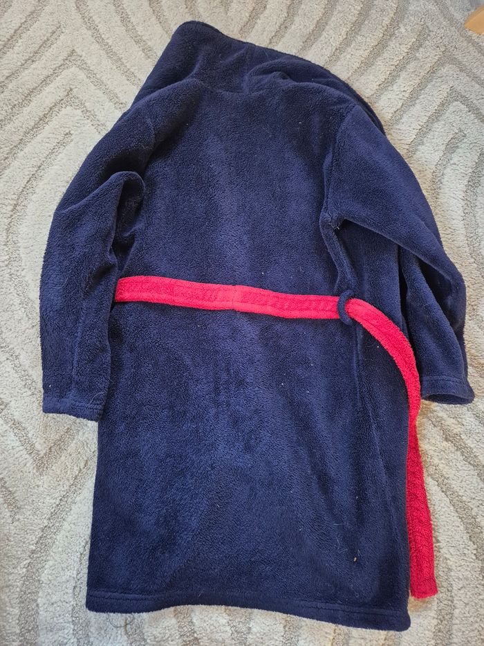 Peignoir cars 8 ans - photo numéro 2