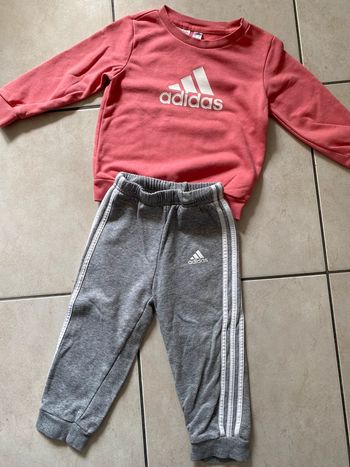 Ensemble jogging Adidas 18/24 mois