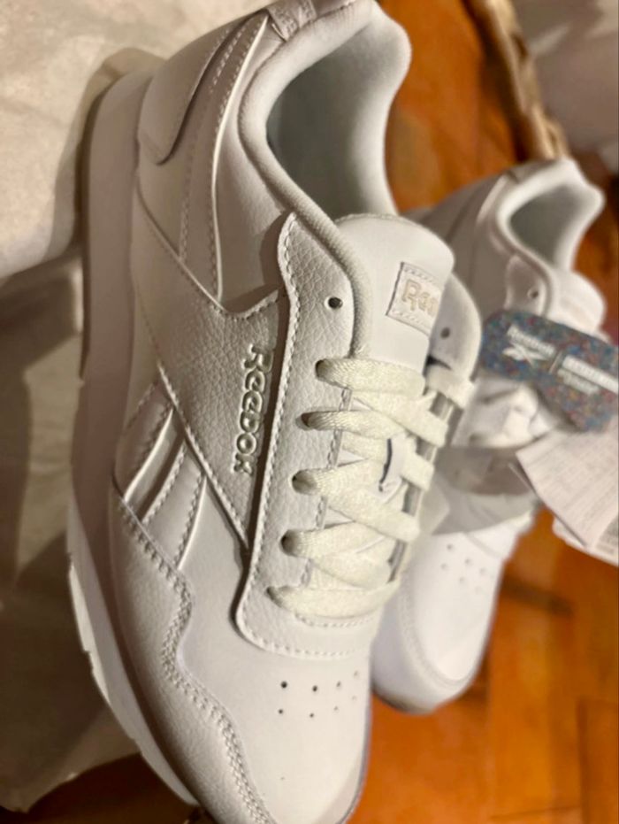 Reebok  39 neuves - photo numéro 2