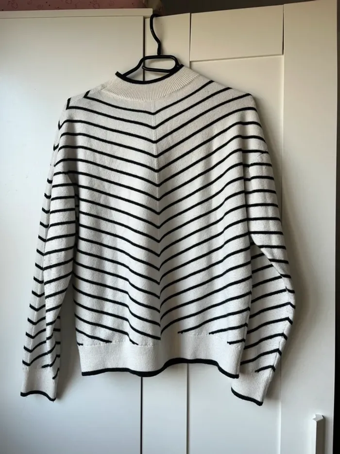 Pull à rayures - photo numéro 3