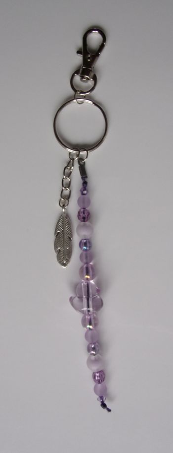 Porte clé ou Déco de sac à main canard Violet plume