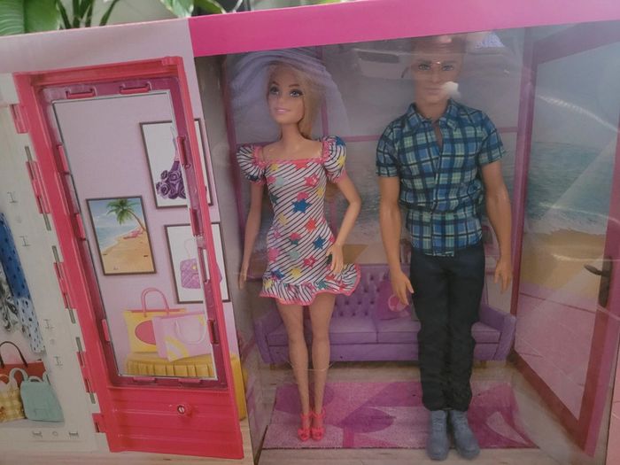 Maxi Coffret Barbie® et Ken® avec dressing et cabriolet 💖 - photo numéro 4