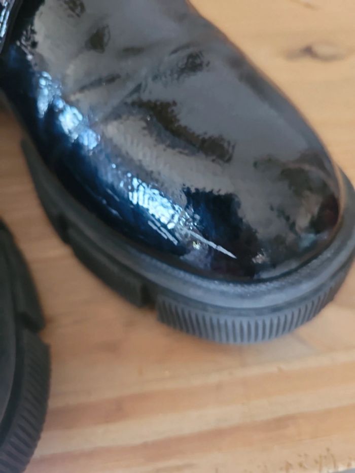 Chaussures fille vernis noir pointure 36 - photo numéro 2