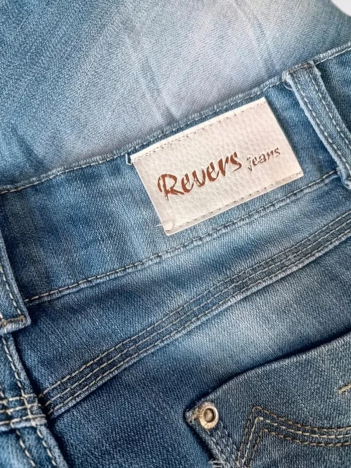 Jean REVERS jeans coupe droite ,taille basse ,texture extensible - photo numéro 10