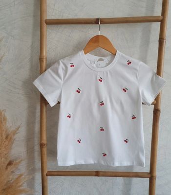 Tee-shirt cerises Taille 10ans