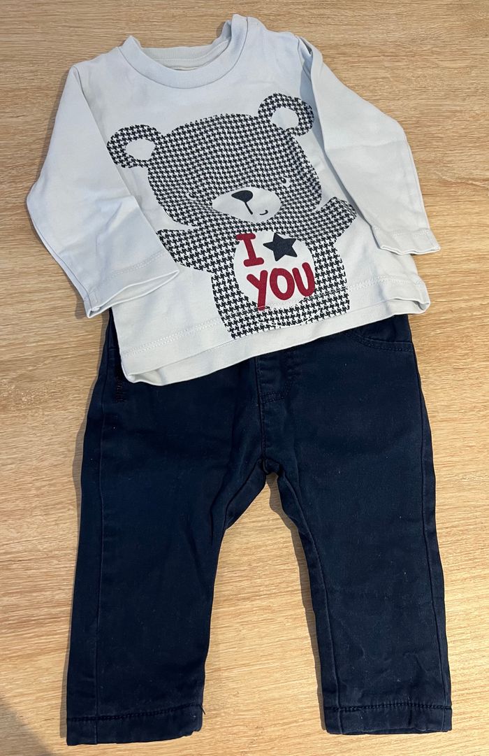 Ensemble pantalon et t-shirt manche longue