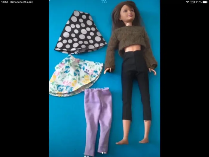 Vintage poupée et vêtements