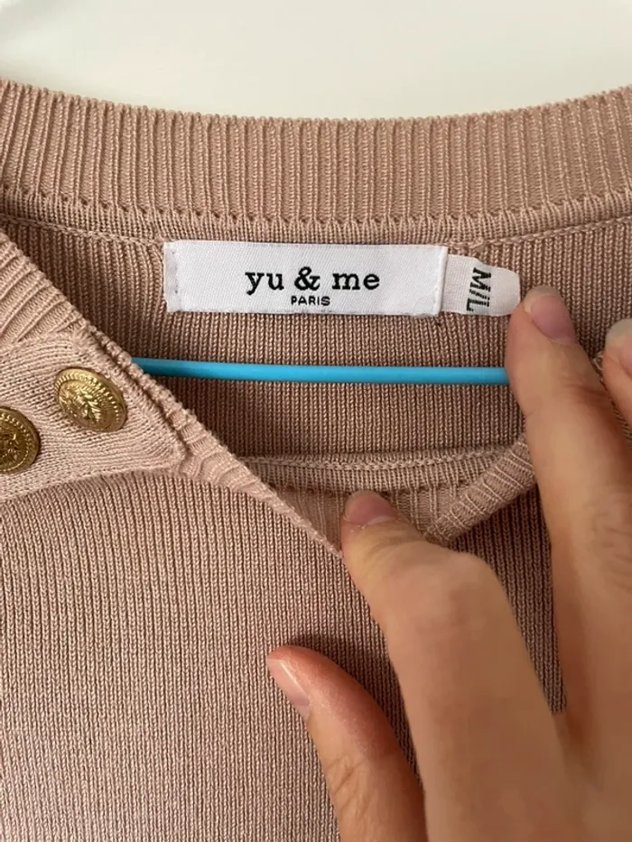 Pull Yu & Me - photo numéro 3