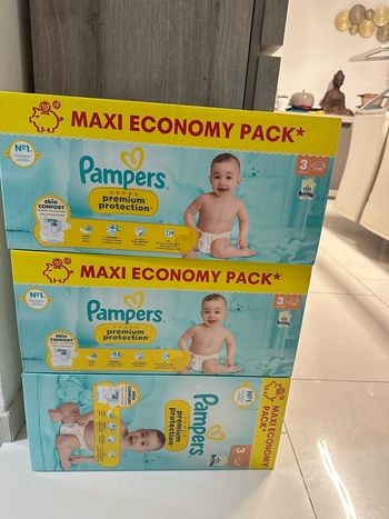 📦 Lot de 3 cartons – Pampers Premium Protection Taille 3