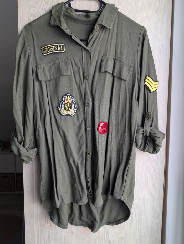 Chemise kaki style militaire à patchs 36