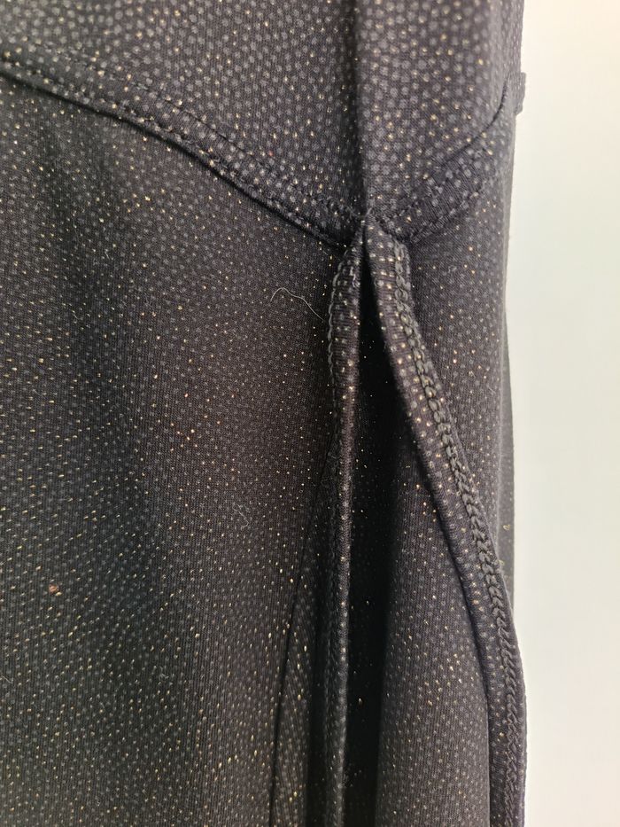 Robe de soirée noire et or - photo numéro 3
