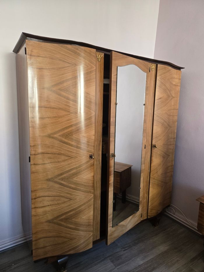 Chambre noyer vernis prix a proposer