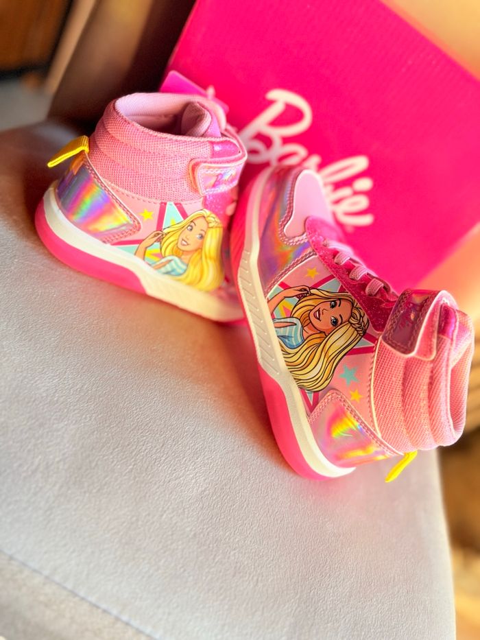 Basket barbie lumineuse - photo numéro 2