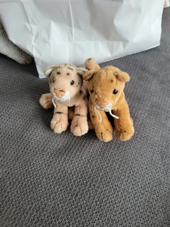 Portes clés peluches WWF