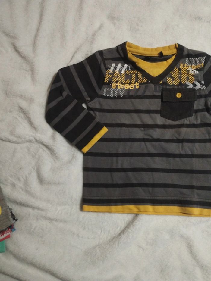 T-shirt manches longues rayures noires jaune 4ans - photo numéro 3
