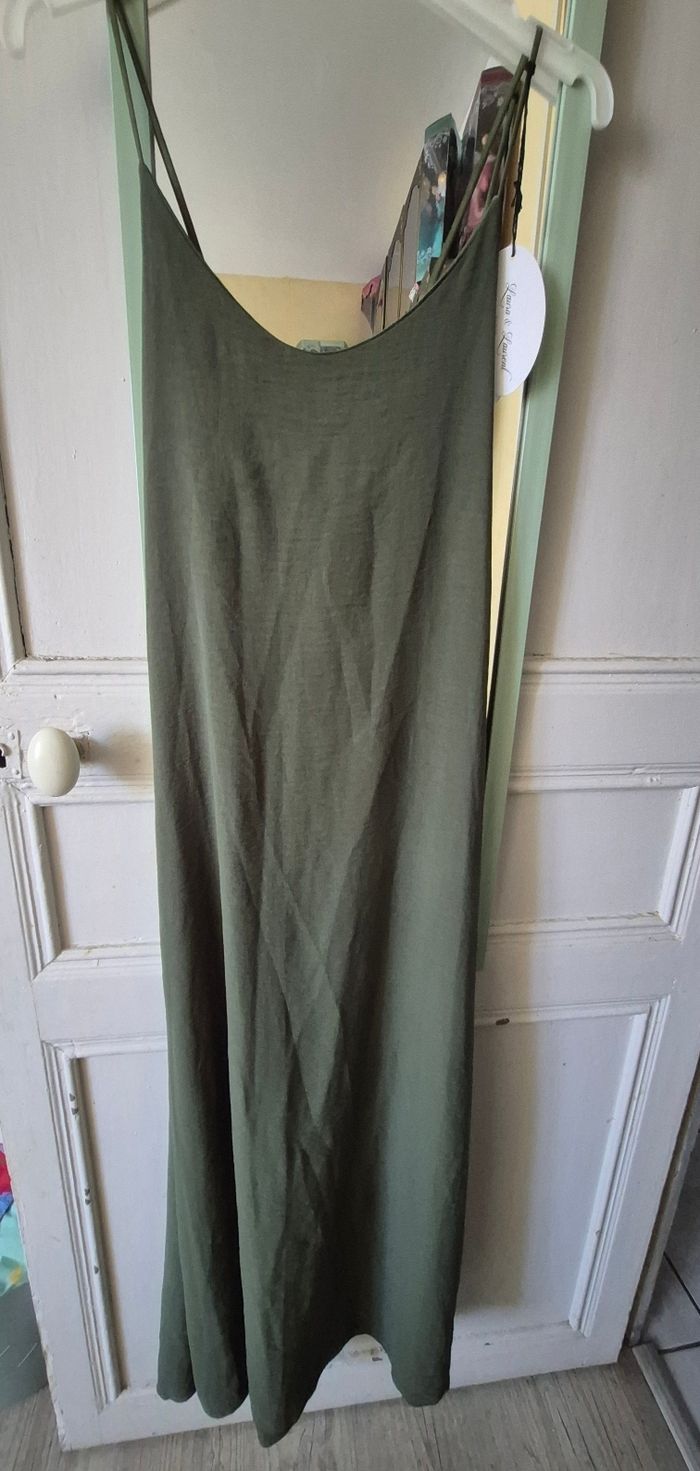 Robe kaki