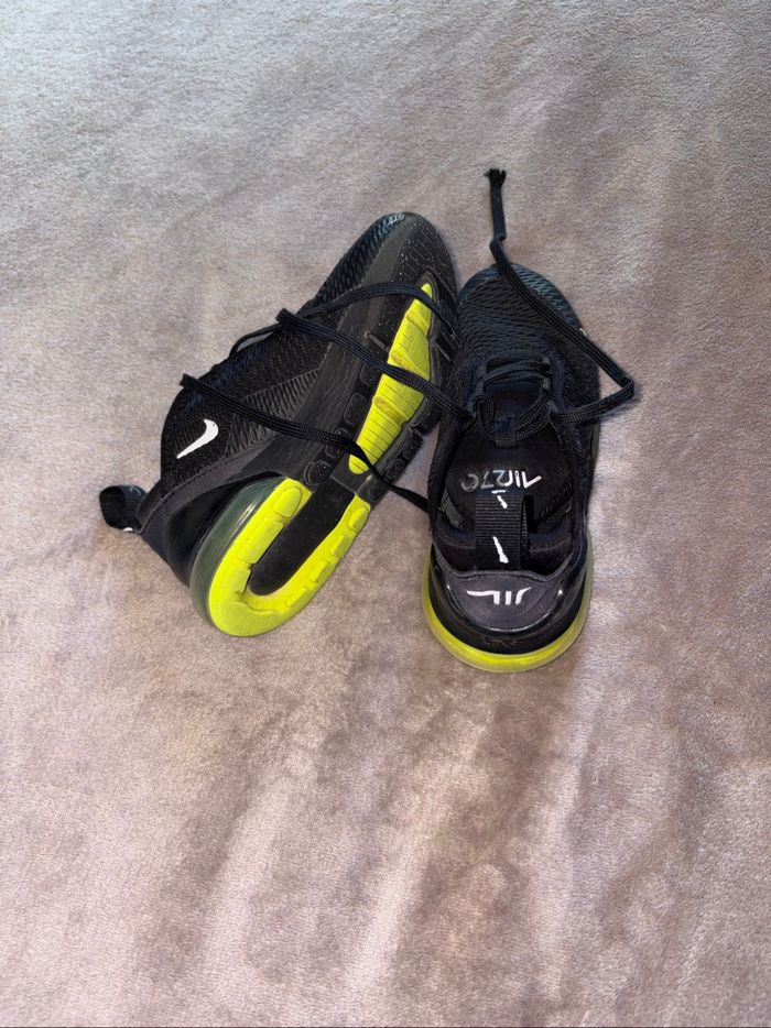 Baskets Nike enfant Air70 noir taille 28 en très bon état - photo numéro 6