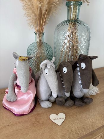 Lot peluches loups louves 