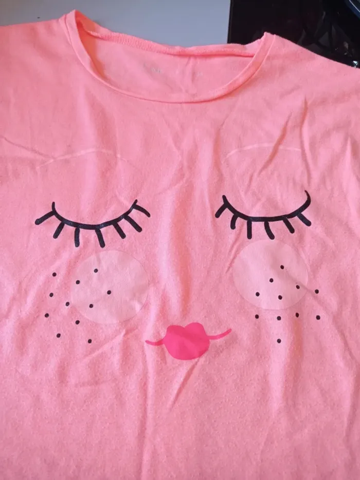 T-shirt manche courte rose avec bas volant - photo numéro 2