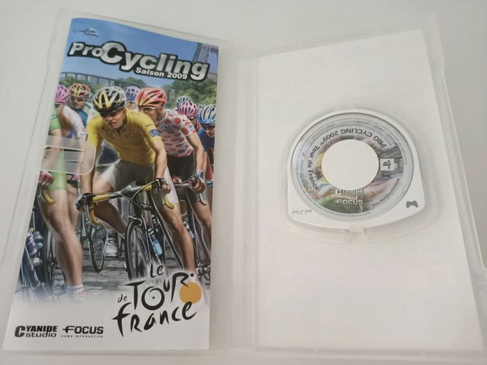 Jeu umd PSP pro cycling 2009 en bon état - photo numéro 3