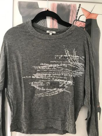 Top chauve souris Dkny 16 ans