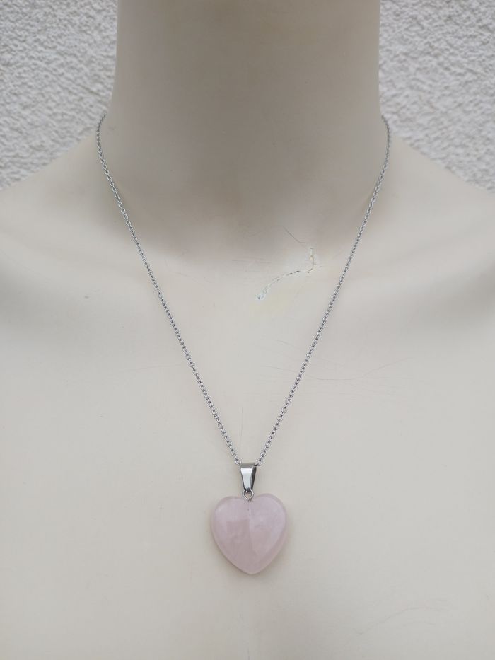 Collier en acier inoxydable argenté Pendentif cœur en pierre naturelle de quartz rose - photo numéro 2