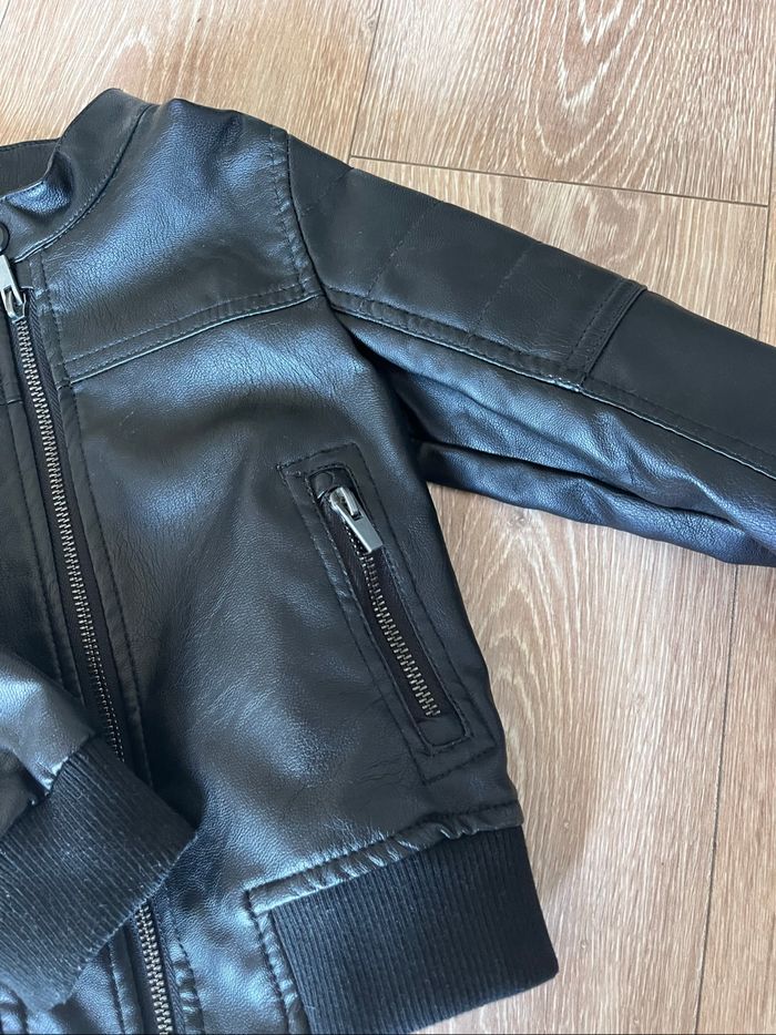 Veste cuir 2/3 ans - photo numéro 2