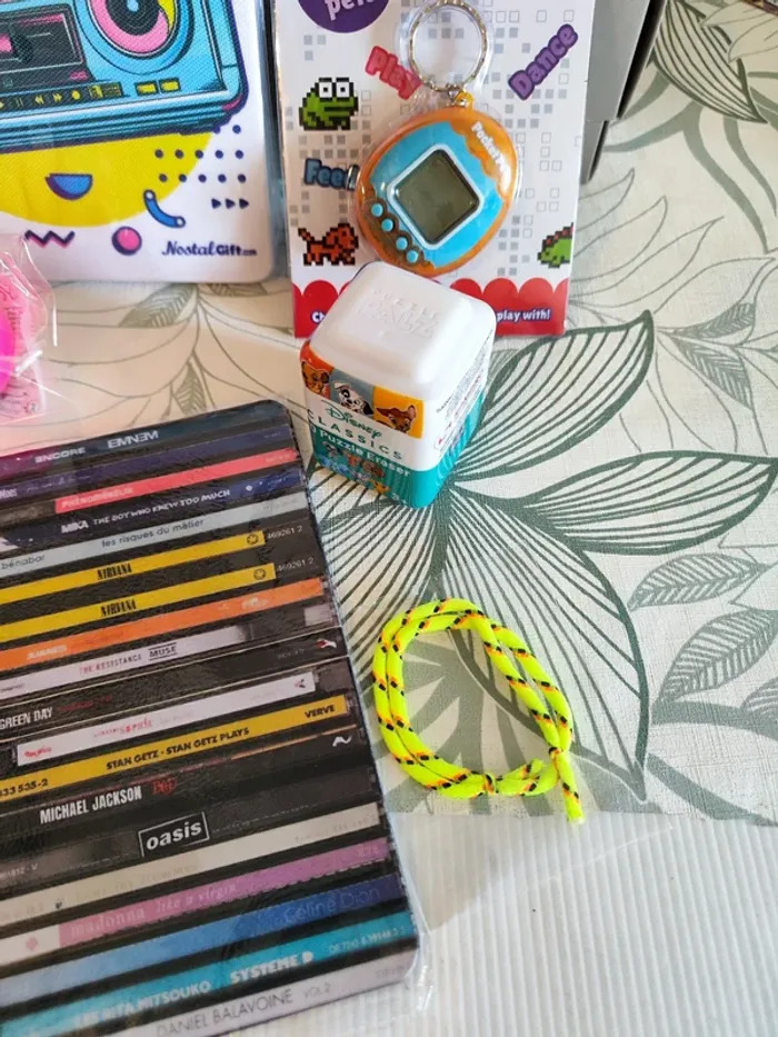 Coffret cadeau Génération 90 femme contient 6 cadeaux - photo numéro 4