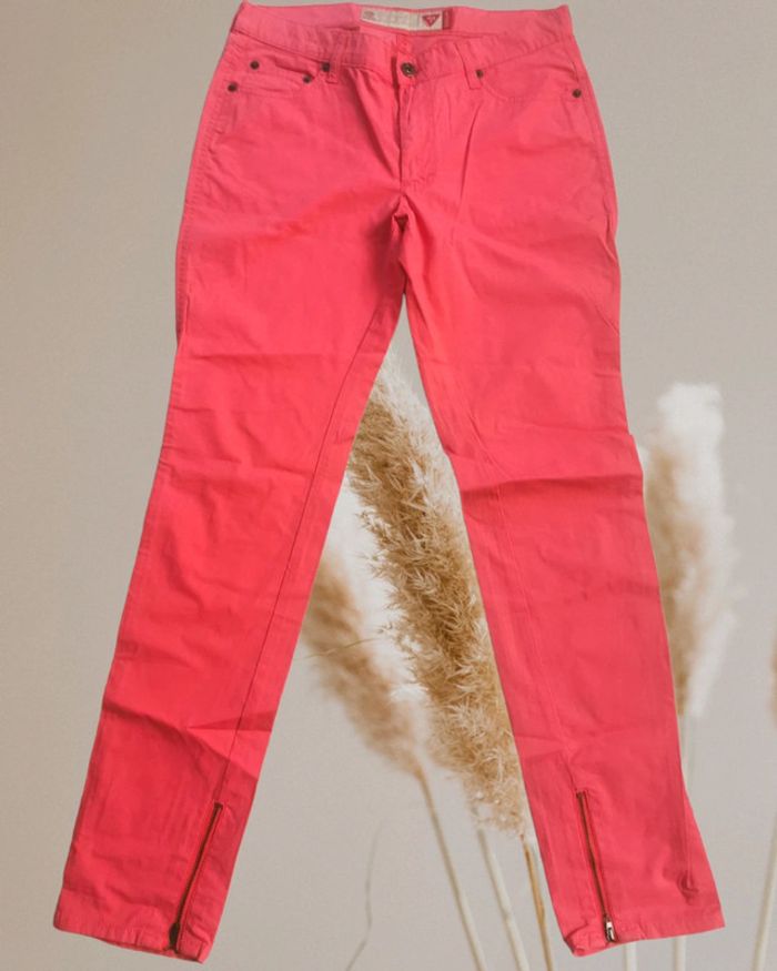 Magnifique pantalon Guess t. 29