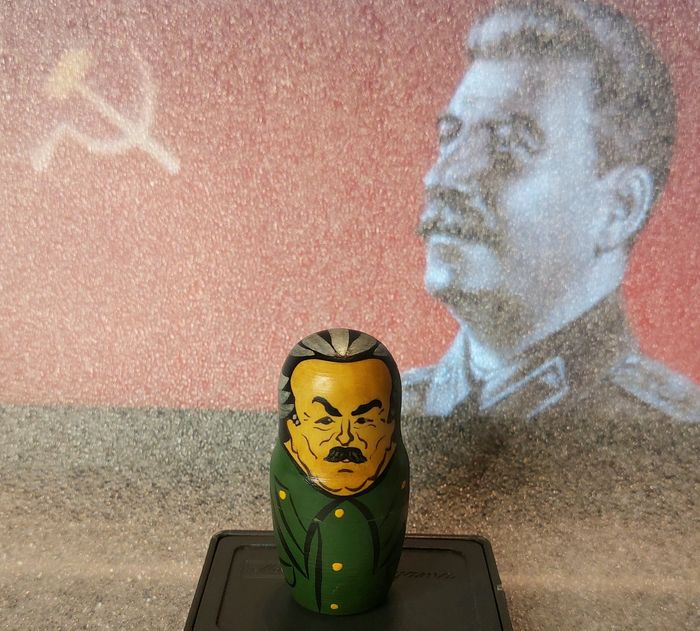 Poupée russe matriochka vintage représentant présidents  ex URSS - photo numéro 4