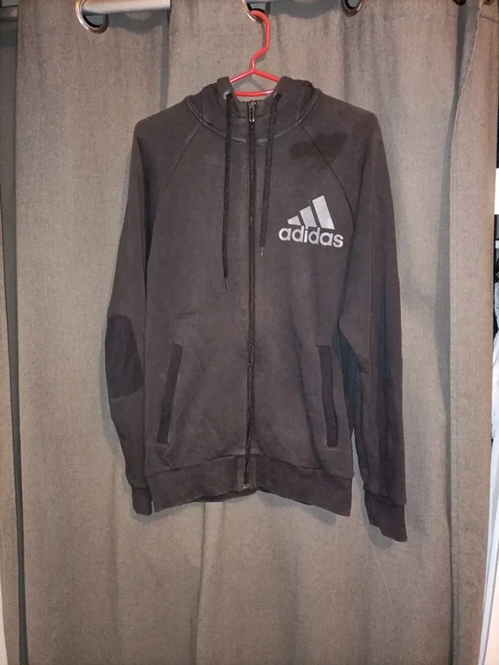 Gilet à capuche