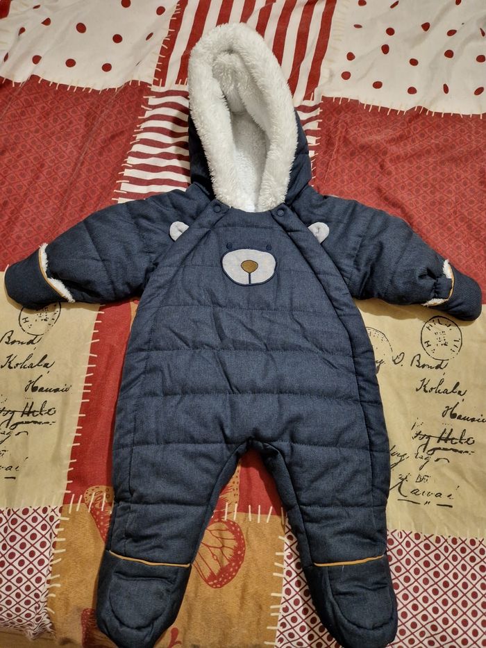 Combinaison  3/6 mois - photo numéro 2