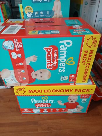 Lot de 2 cartons maxi pants pampers taille 4
