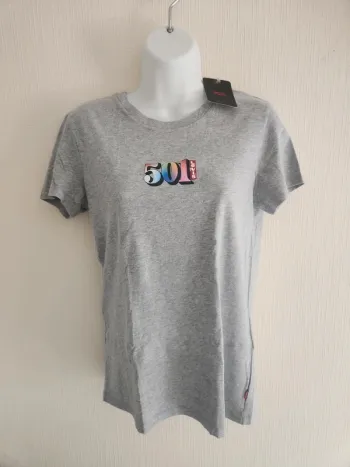 Tee-shirt manches courtes Levi's XS gris motif 501 multicolore