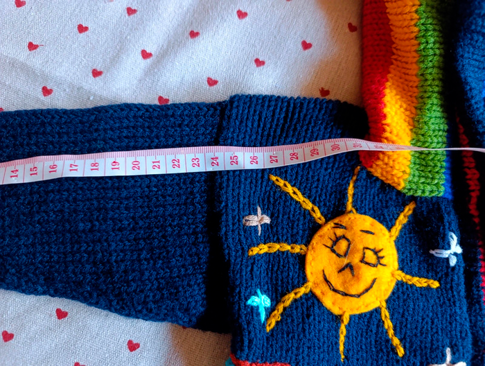 🌈 Handmade embroidered baby hoodie – 1 year old 🌞🚗 - photo numéro 4