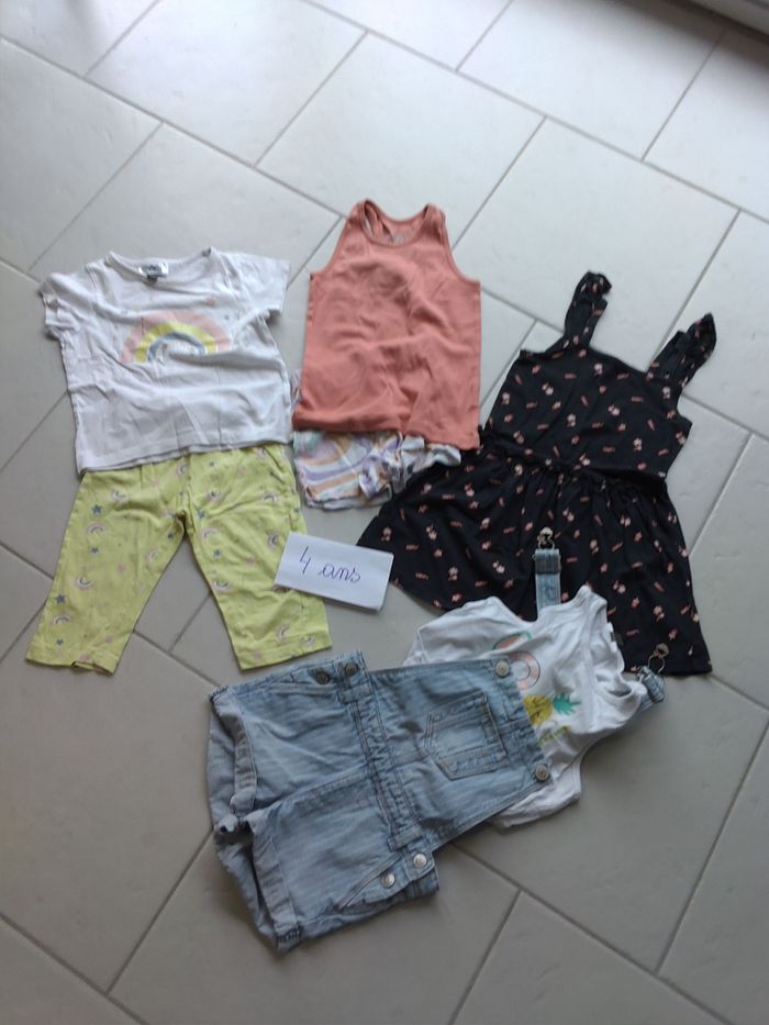 Lot de vêtements fille 4 ans