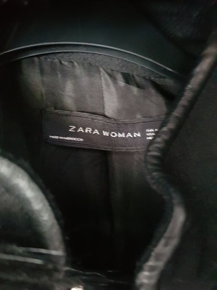 Magnifique manteau à capuche fausses fourrure taille 38 Zara - photo numéro 2