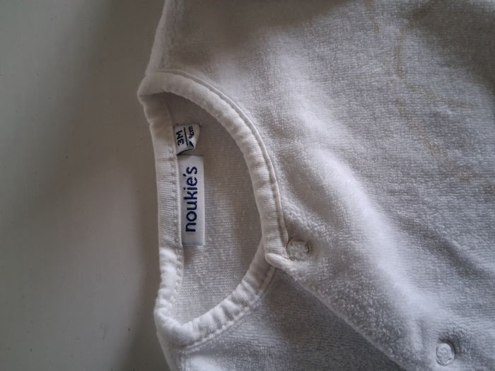 Pyjama mixte blanc en velours avec ouverture par devant de marque Noukies - photo numéro 4